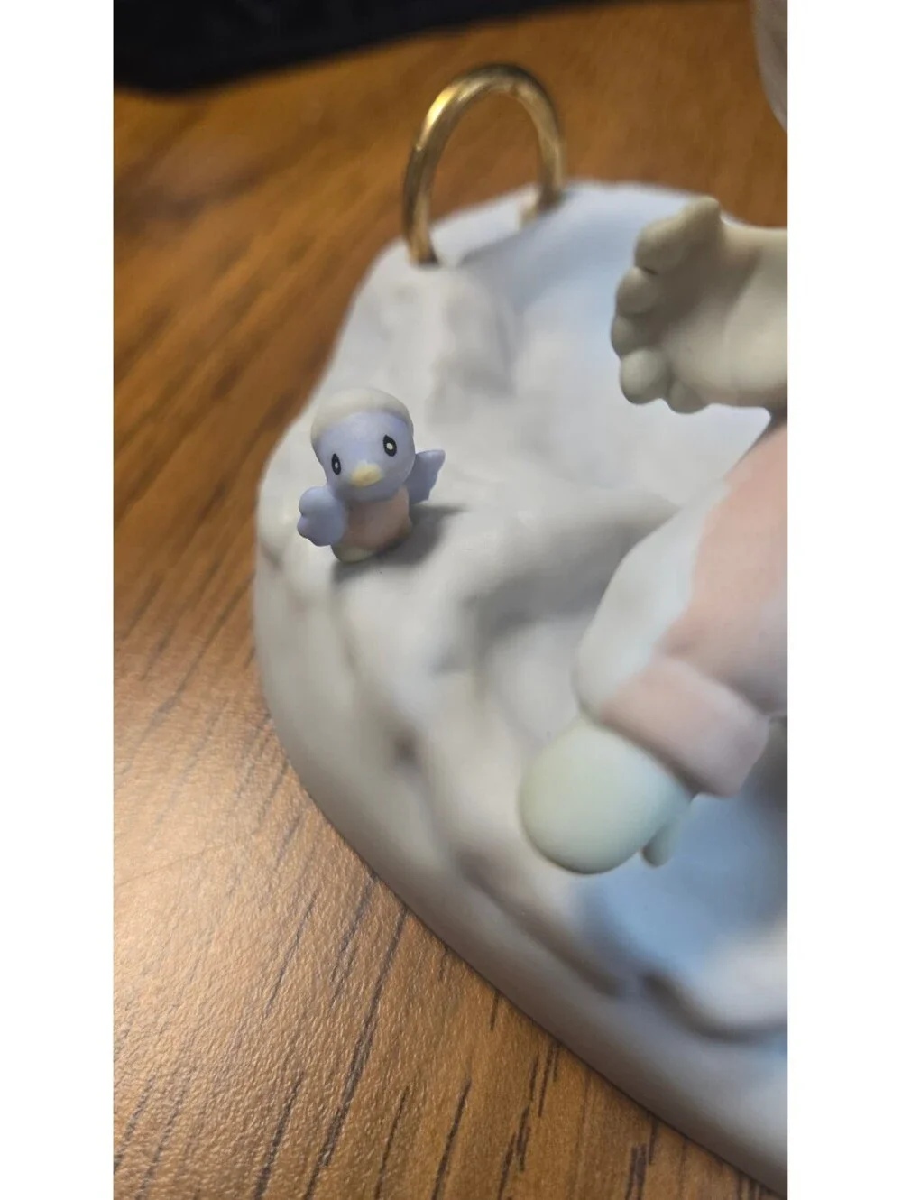 Precious Moments Angels On Earth Porcelain Figurine 1996